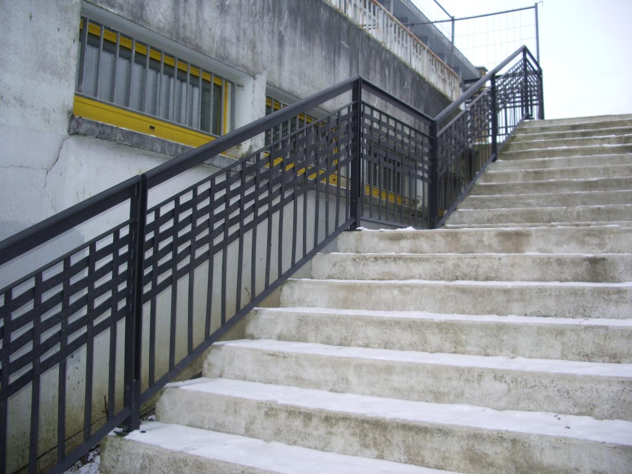 Garde-corps sur escalier bétons